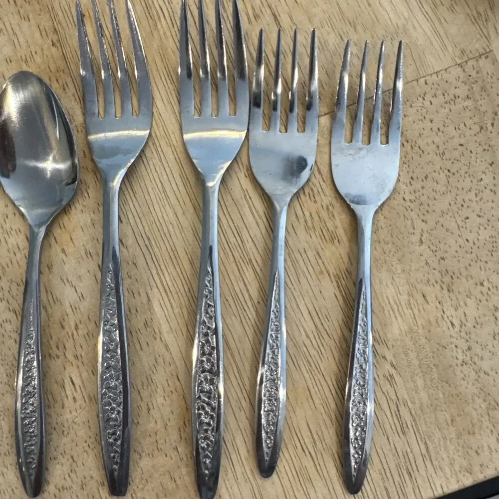 Customcraft Stainless PETAL LANE / CUS5 pattern MCM vintage Spoons And Forks